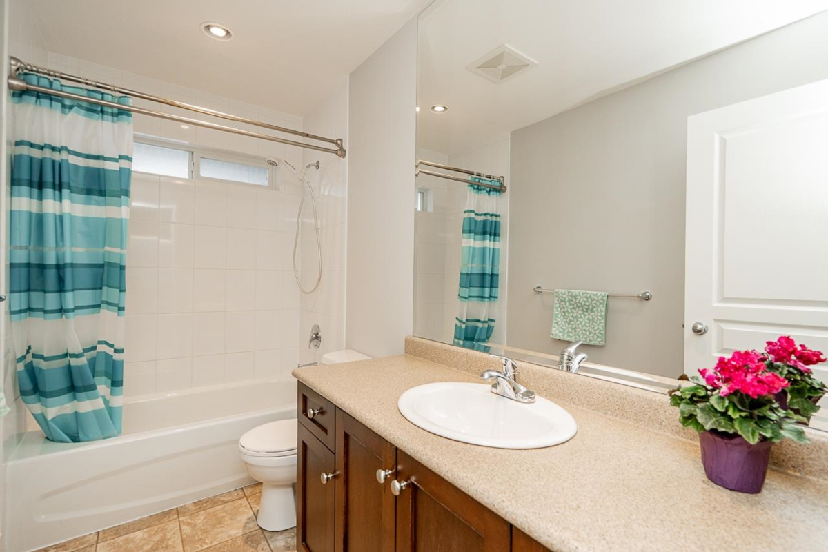 Outdoor Patio Photo of 23641 112a Avenue, Maple Ridge, BC