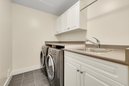 Basement Recreation Room Photo of 14256 37th Avenue, Surrey, BC