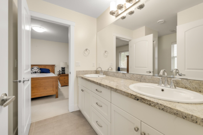 Hallway Photo of 14256 37th Avenue, Surrey, BC