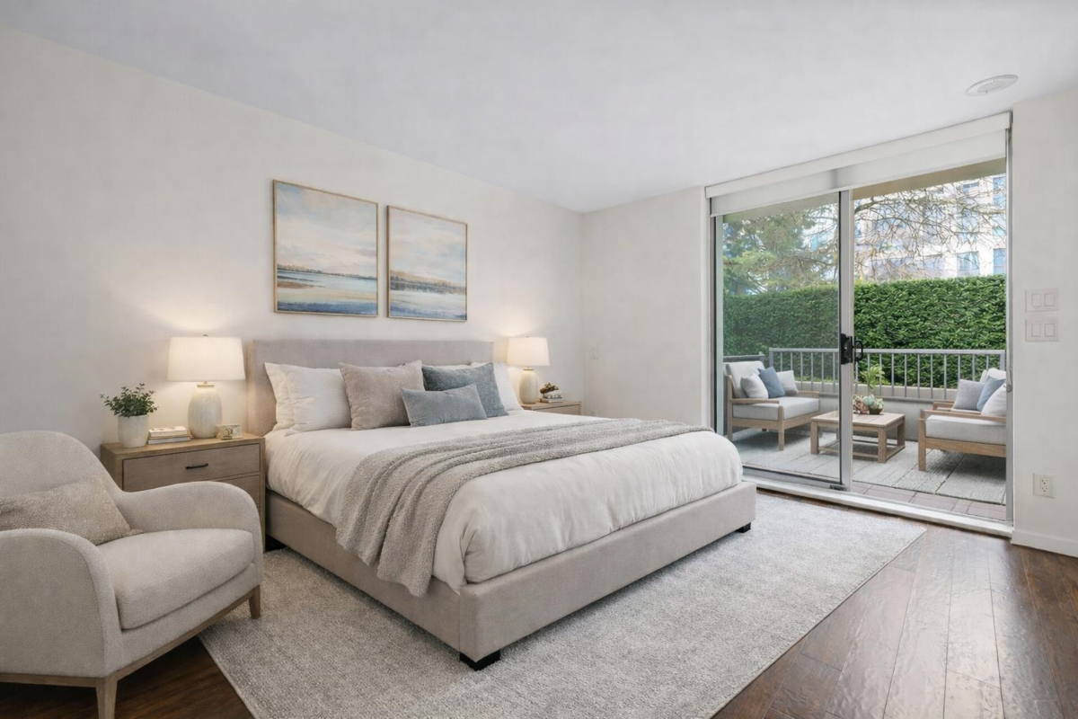 Breakfast Nook Photo of 1237 Richards Street, Vancouver, BC