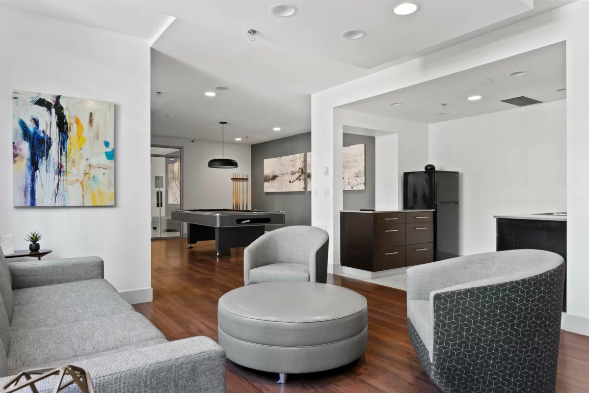 Entry Foyer Photo of 1237 Richards Street, Vancouver, BC