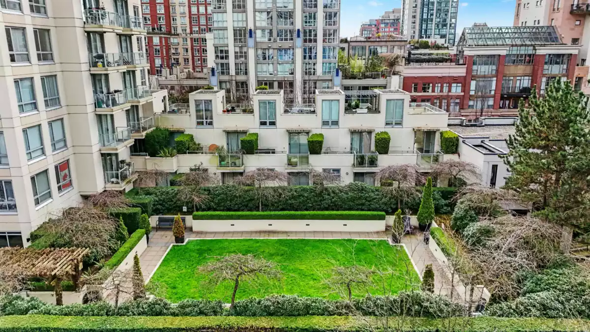 Loft / Bonus Room Photo of 1237 Richards Street, Vancouver, BC