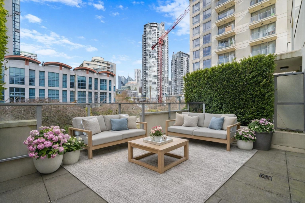 Primary Bathroom Photo of 1237 Richards Street, Vancouver, BC
