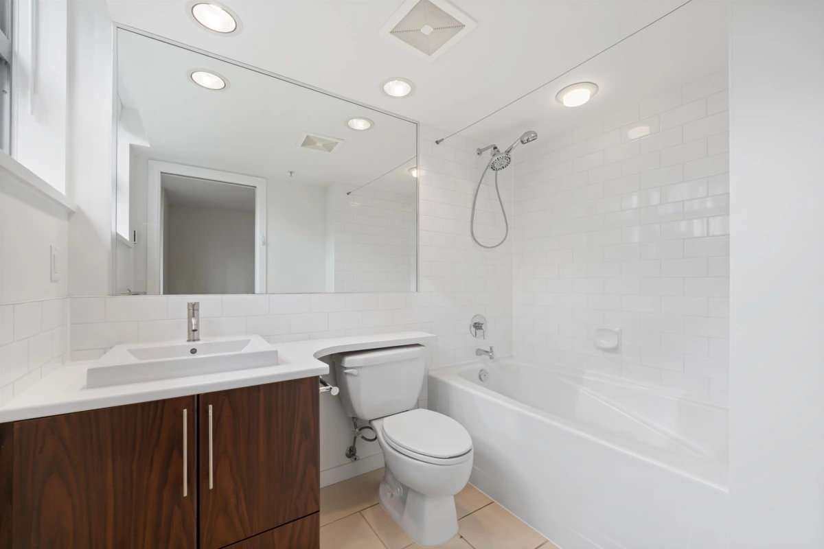 Primary Bedroom Photo of 1237 Richards Street, Vancouver, BC