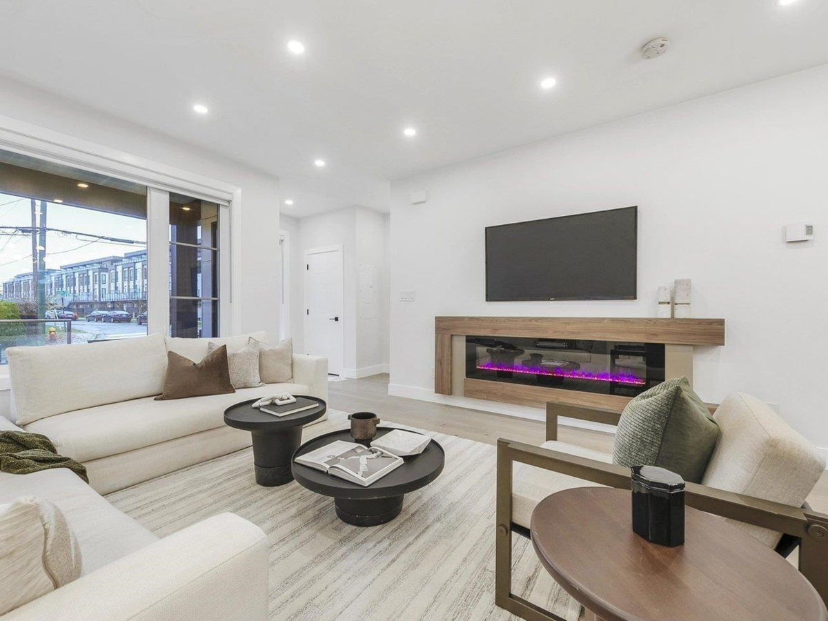 Dining Area Photo of 103 706 Smith Avenue, Coquitlam, BC