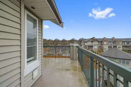 Front Yard Photo of 305 6336 197 Street, Langley, BC