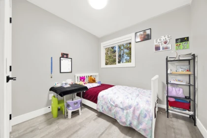 Walk-In Closet Photo of 45533 Mcintosh Drive, Chilliwack, BC