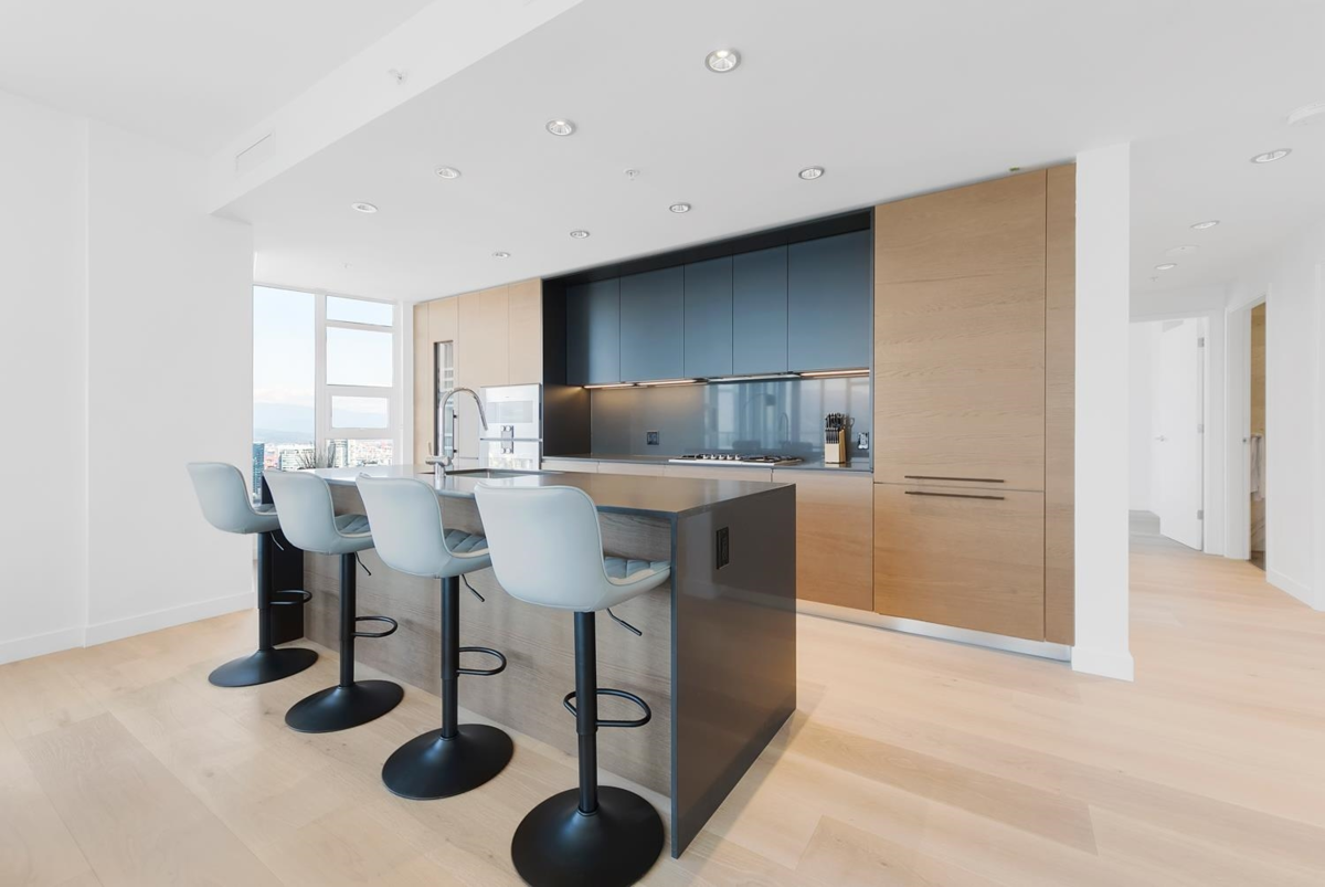 Family Room Photo of 5502 1289 Hornby Street, Vancouver, BC
