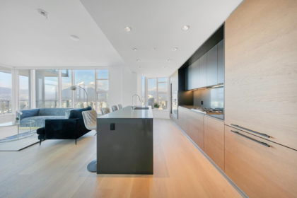 Kitchen Photo of 5502 1289 Hornby Street, Vancouver, BC