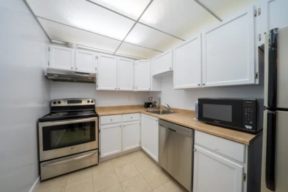 118 8511 Westminster Highway, Richmond, BC, Richmond — Apartment/Condo for sale