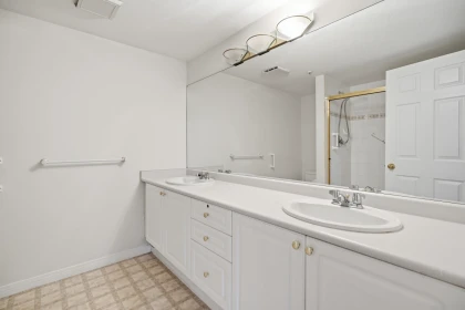 Guest Bathroom Photo of 308 12155 75a Avenue, Surrey, BC
