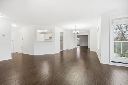 Primary Bathroom Photo of 308 12155 75a Avenue, Surrey, BC