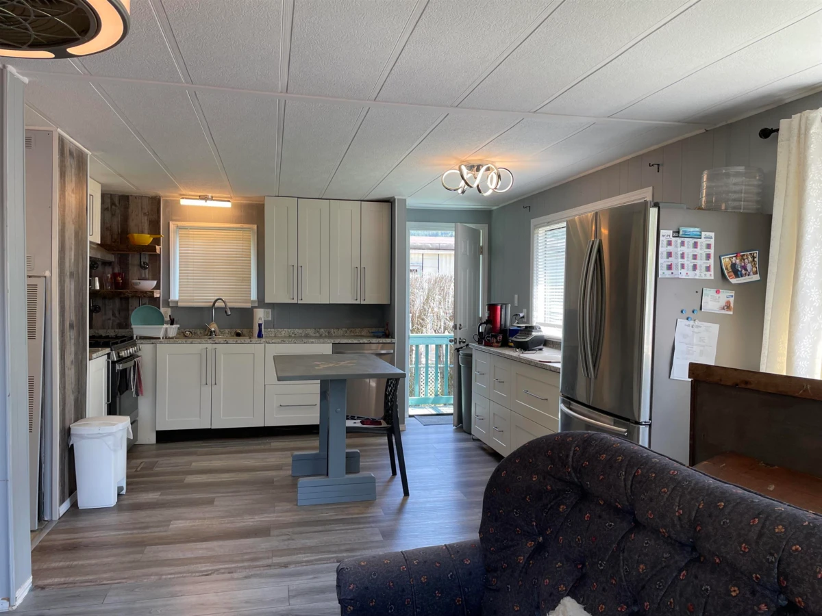 Family Room Photo of 52 65367 Kawkawa Lake Road, Hope, BC