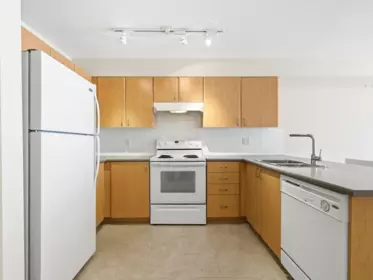 204 14859 100 Avenue, Surrey, BC, Surrey — Apartment/Condo for sale