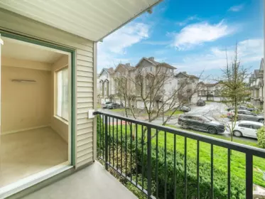 Walk-In Closet Photo of 204 14859 100 Avenue, Surrey, BC