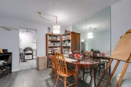Kitchen Photo of 402 2024 Fullerton Avenue, North Vancouver, BC
