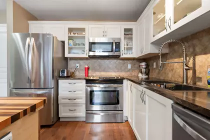 418 33478 Roberts Avenue, Abbotsford, BC, Abbotsford — Apartment/Condo for sale