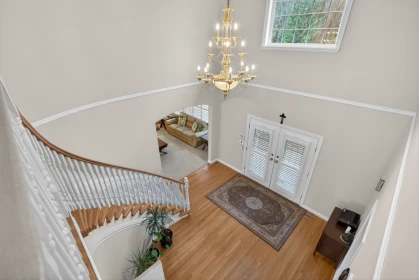Mudroom Photo of 18055 98 Avenue, Surrey, BC