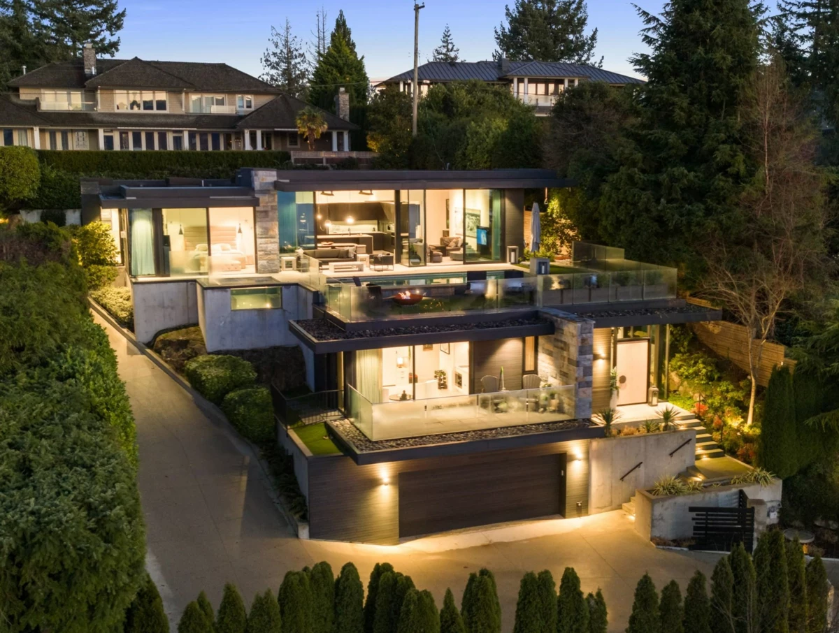 Family Room Photo of 6252 Overstone Drive, West Vancouver, BC