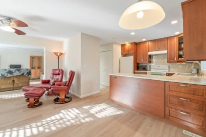 Breakfast Nook Photo of 4 12981 17 Avenue, Surrey, BC