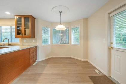 Walk-In Closet Photo of 4 12981 17 Avenue, Surrey, BC