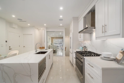 Kitchen Island Photo of 2523 W 8th Avenue, Vancouver, BC