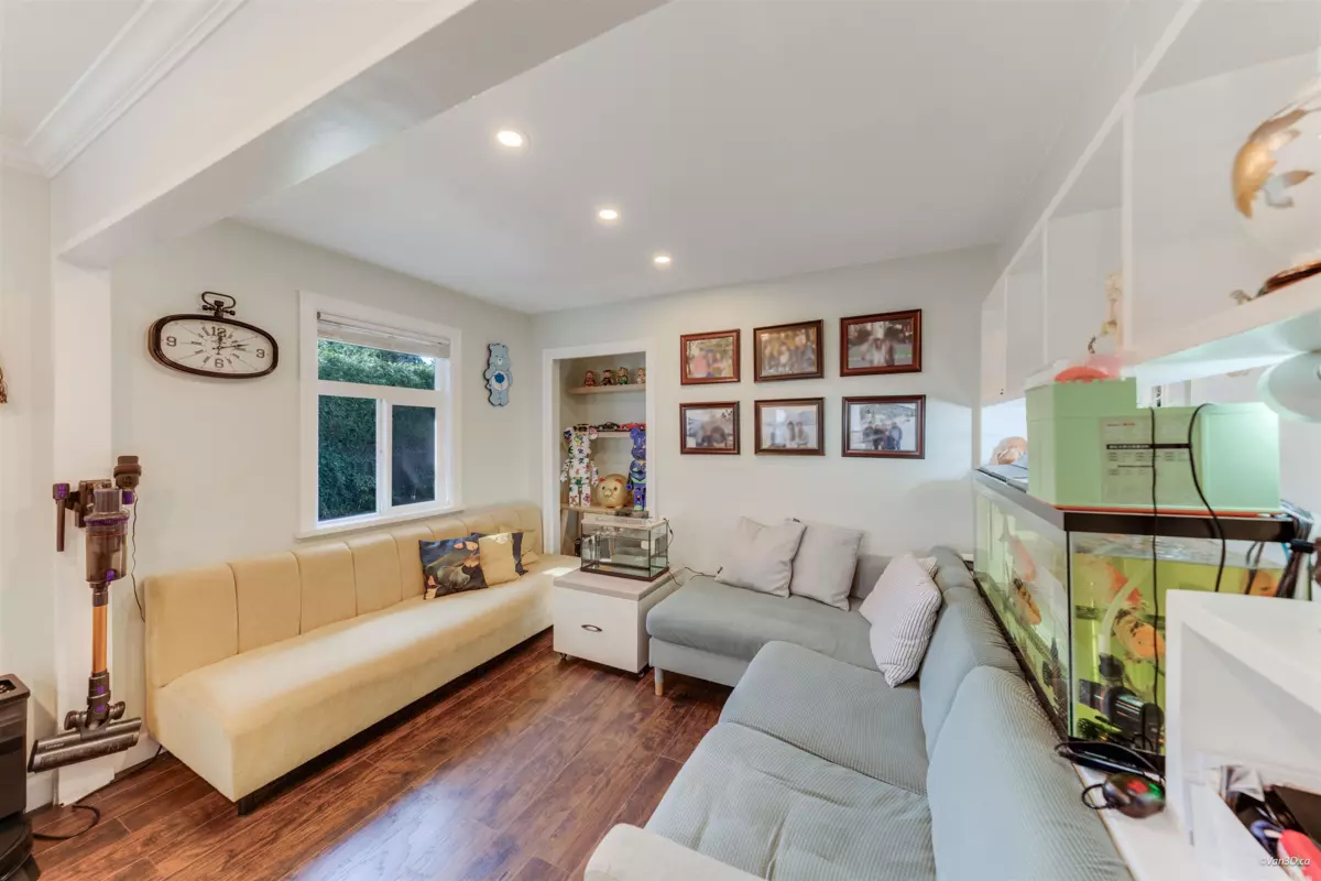 Dining Area Photo of 17346 60a Avenue, Surrey, BC