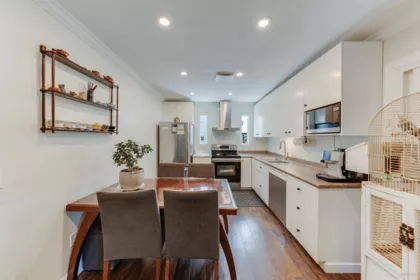 Kitchen Island Photo of 17346 60a Avenue, Surrey, BC