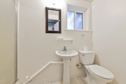 Hallway Photo of 34560 Hurst Crescent, Abbotsford, BC