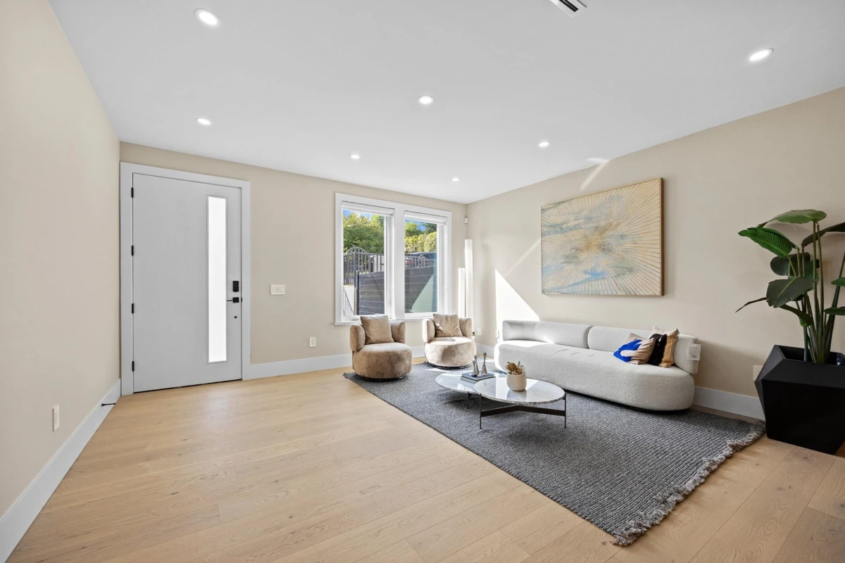 Family Room Photo of 2 5115 Buxton Street, Burnaby, BC