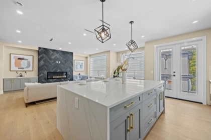 Mudroom Photo of 2 5115 Buxton Street, Burnaby, BC