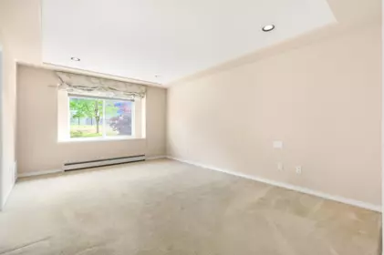 Guest Bathroom Photo of 16988 103a Avenue, Surrey, BC