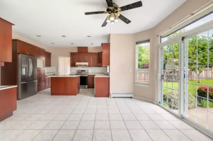 Kitchen Island Photo of 16988 103a Avenue, Surrey, BC