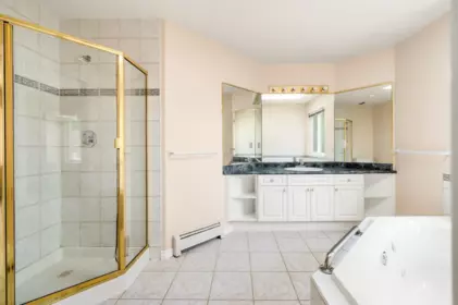 Mudroom Photo of 16988 103a Avenue, Surrey, BC