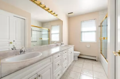 Office / Den Photo of 16988 103a Avenue, Surrey, BC