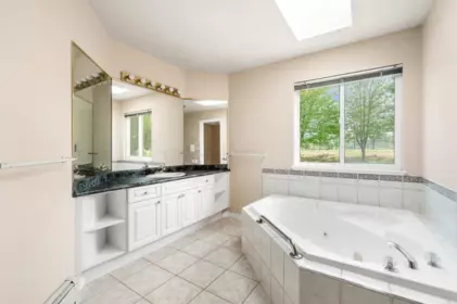 Powder Room Photo of 16988 103a Avenue, Surrey, BC