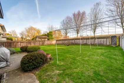 Swimming Pool Photo of 16988 103a Avenue, Surrey, BC