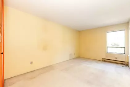 313 9584 Manchester Drive, Burnaby, BC, Burnaby — Apartment/Condo for sale