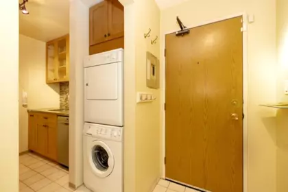 313 9584 Manchester Drive, Burnaby, BC, Burnaby — Apartment/Condo for sale