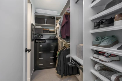 Basement Recreation Room Photo of 412 2493 Montrose Avenue, Abbotsford, BC
