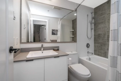 Loft / Bonus Room Photo of 412 2493 Montrose Avenue, Abbotsford, BC