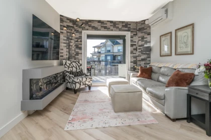 Office / Den Photo of 412 2493 Montrose Avenue, Abbotsford, BC