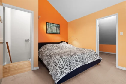 Laundry Room Photo of 4635 Caulfeild Drive, West Vancouver, BC