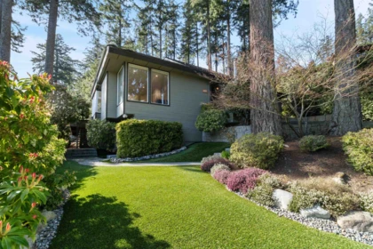 Outdoor Kitchen Photo of 4635 Caulfeild Drive, West Vancouver, BC