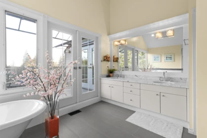 Powder Room Photo of 4635 Caulfeild Drive, West Vancouver, BC