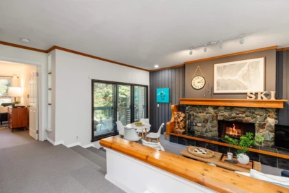 A201 1400 Alta Lake Road, Whistler, BC, Whistler — Apartment/Condo for sale