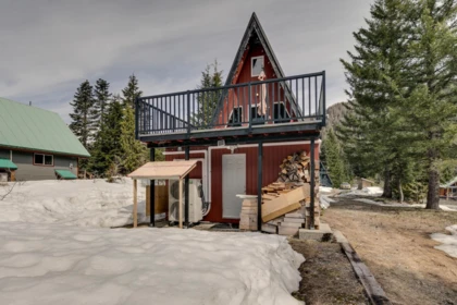 Community Amenities Photo (Clubhouse) of 46890 Sakwi Creek Road, Mission, BC