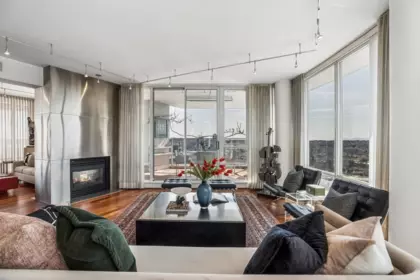 3701 1438 Richards Street, Vancouver, BC, Vancouver — Apartment/Condo for sale
