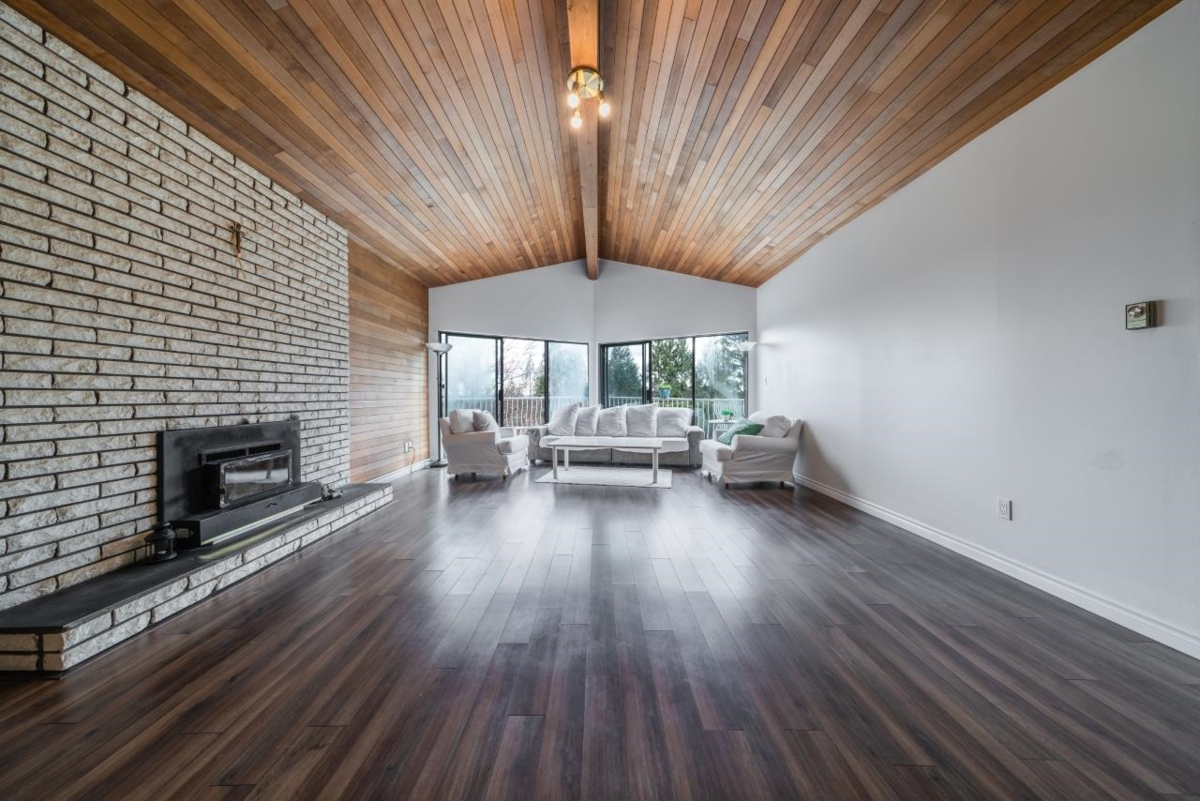 Living Room Photo of 3540 Baycrest Avenue, Coquitlam, BC