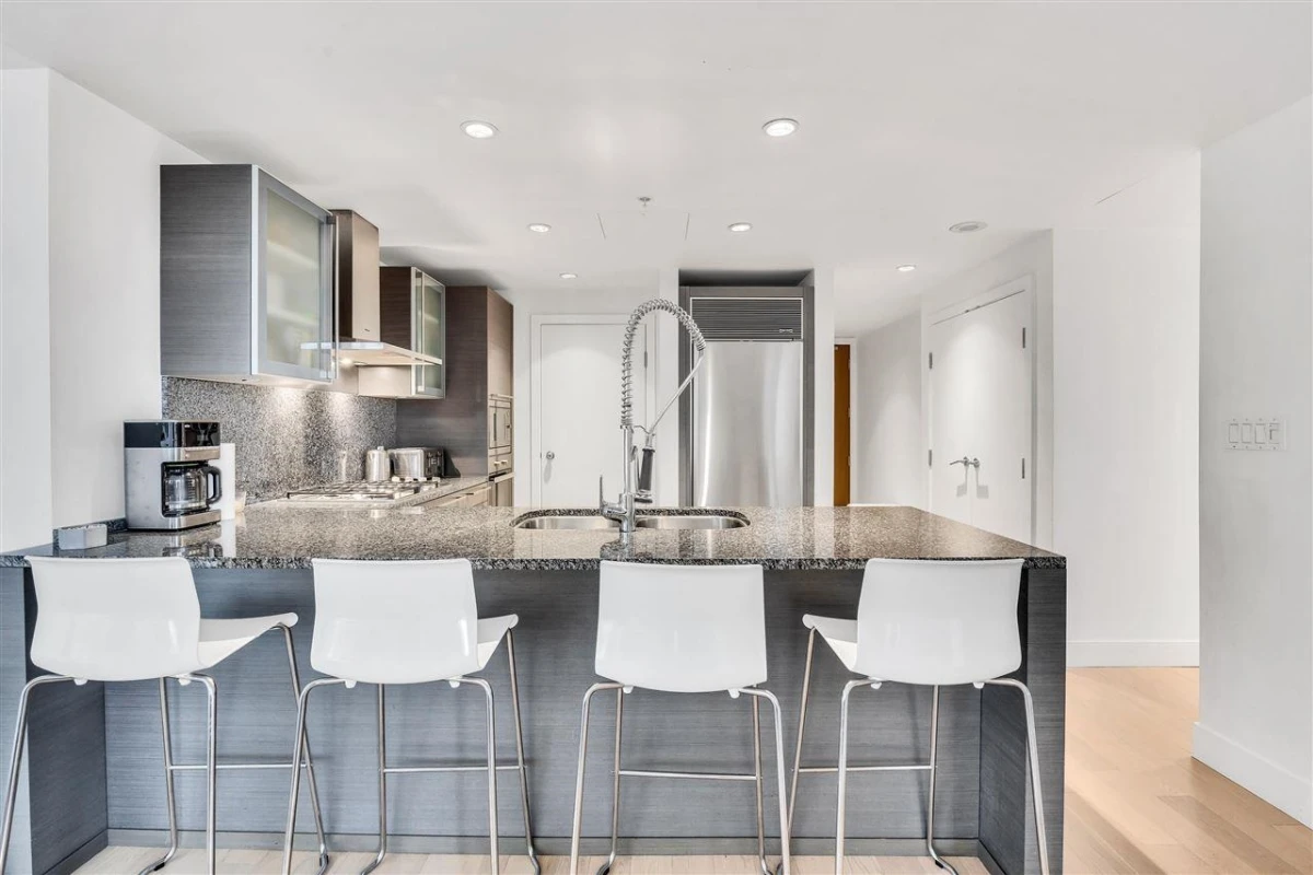 Family Room Photo of 2208 1111 Alberni Street, Vancouver, BC